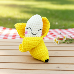 Hello Artisan Box - Bianca Banana - Crochet kit gift box