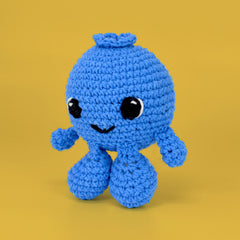 Knitty Critters - Fruit & Veg Heads I Blueberry Muffin | DIY Amigurumi Crochet Kit