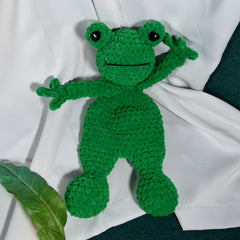 Stan Can - Snuggle Buddies - Felix Frog | DIY Amigurumi Crochet Kit