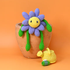 Knitty Critters - Blossom Time - Purple Daisy | DIY Amigurumi Crochet Kit