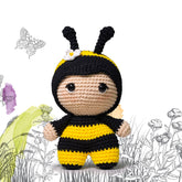 Knitty Critters - Bambinos - Harriet Bee | DIY Amigurumi Crochet Kit
