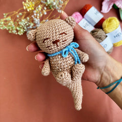 Knitty Critters - Pouch Pals | Ozzy Otter | DIY Amigurumi Crochet Kit