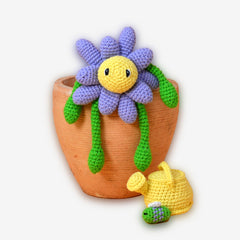 Knitty Critters - Blossom Time - Purple Daisy | DIY Amigurumi Crochet Kit
