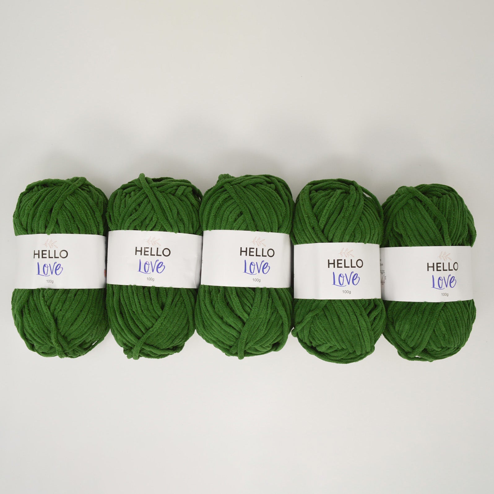 Pack of 5 x 100g Hello Love Super Chunky Yarn – Multiple Colour Choices