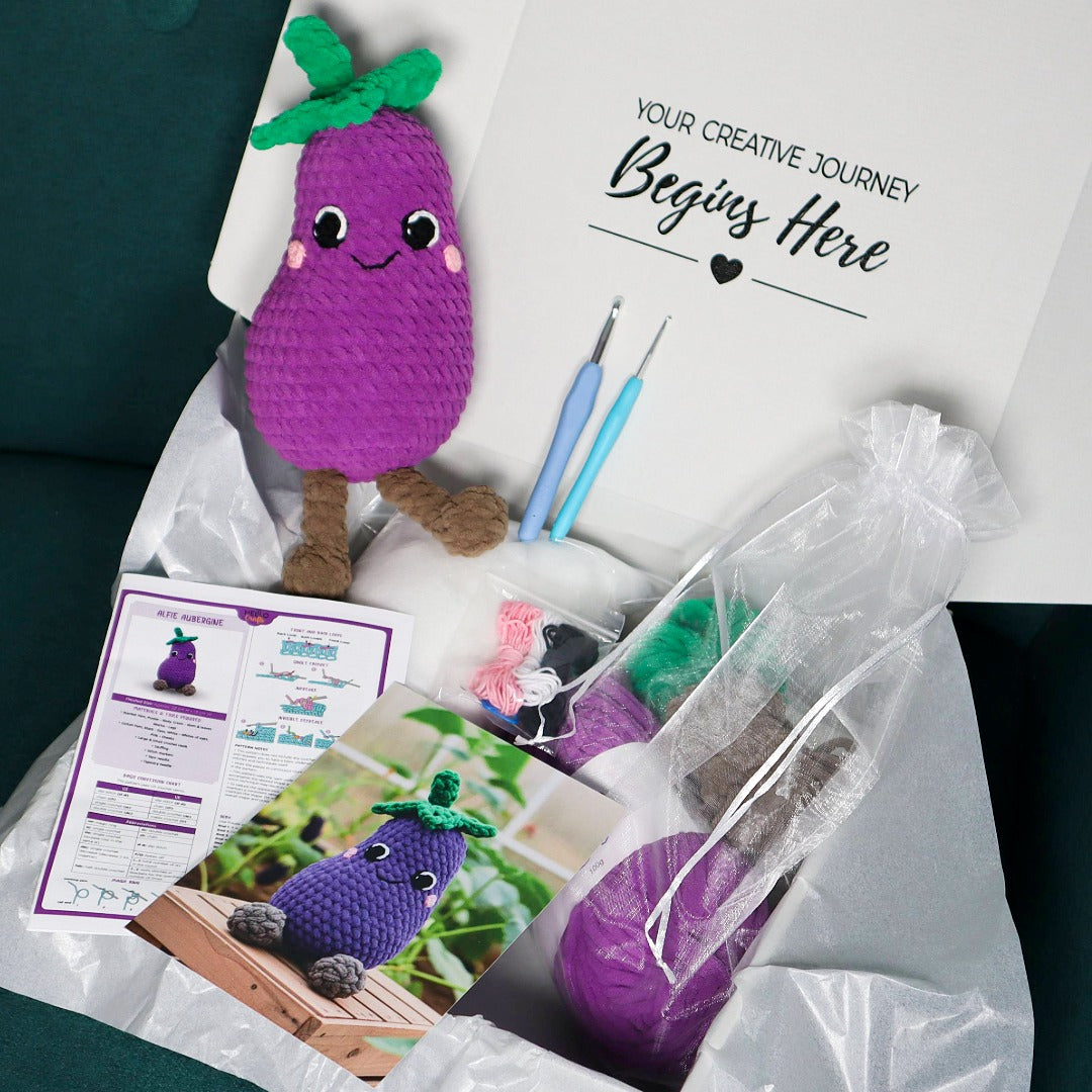 Hello Artisan Box - Alfie Aubergine - Crochet kit gift box