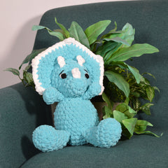 Stan Can - Dinosaur - Helen Triceratops | DIY Amigurumi Crochet Kit