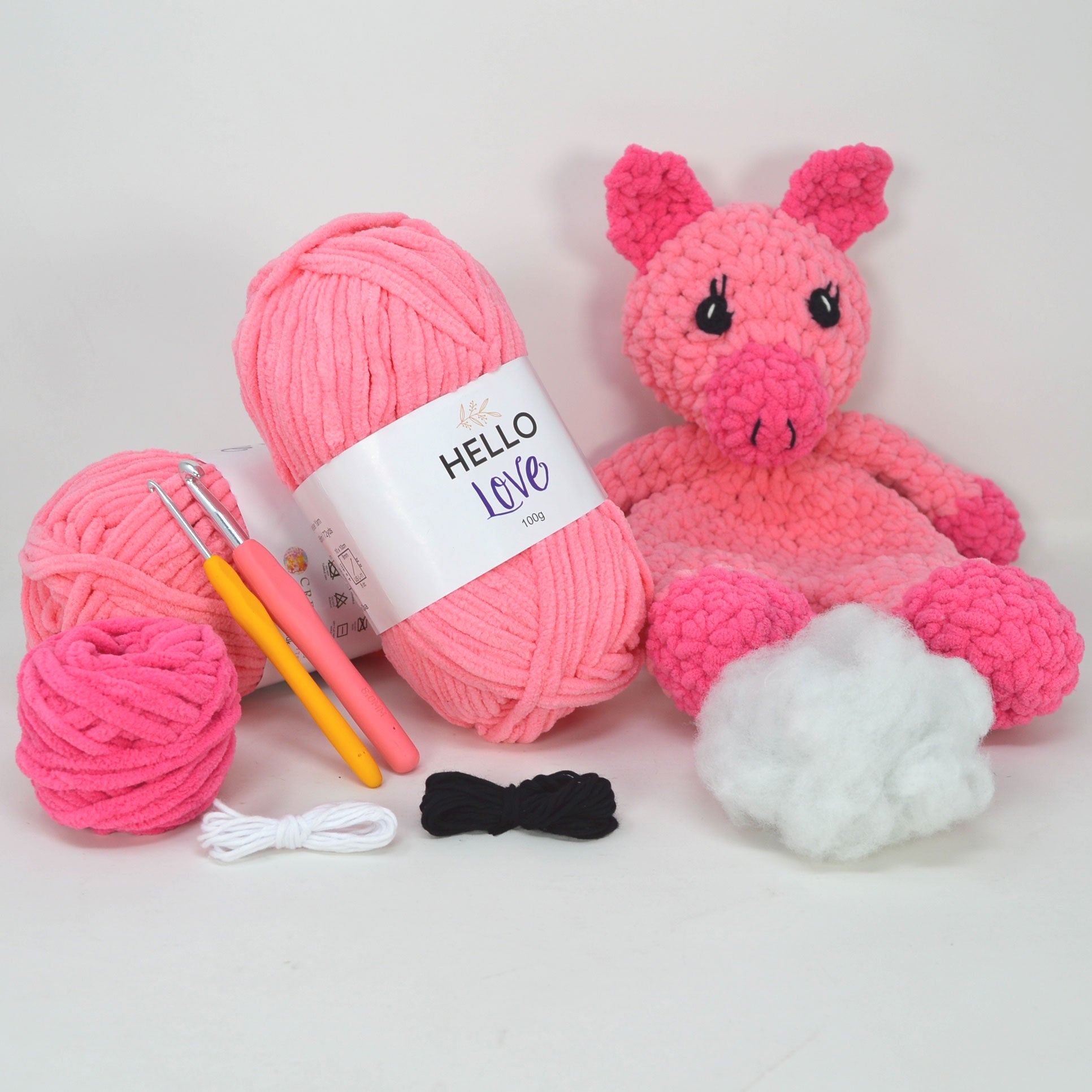 Stan Can - Snuggle Buddies - Penelope Pig | DIY Amigurumi Crochet Kit