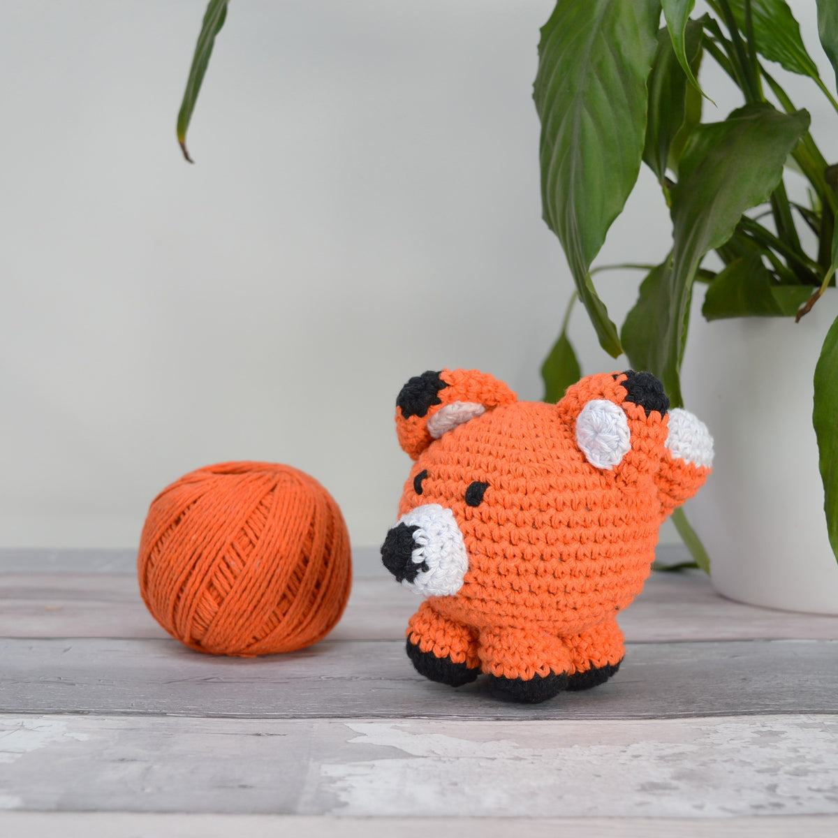 Knitty Critters - Cubies - Frederick Fox | DIY Amigurumi Crochet Kit