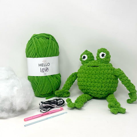 Knitty Critters - Cheeky Chums - Froggy | DIY Amigurumi Crochet Kit