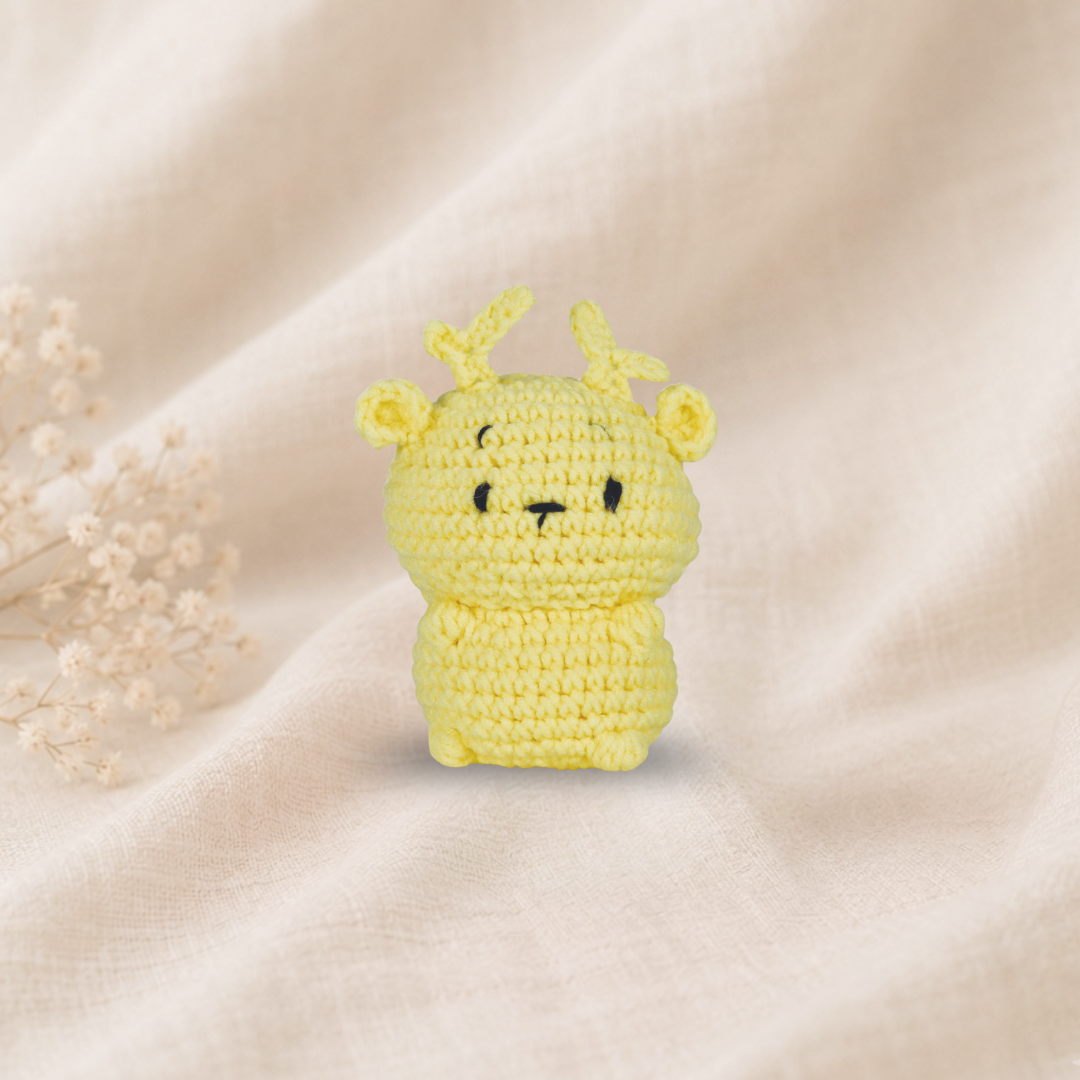 Knitty Critters - Pouch Pals V - Gilbert Giraffe | DIY Amigurumi Crochet Kit