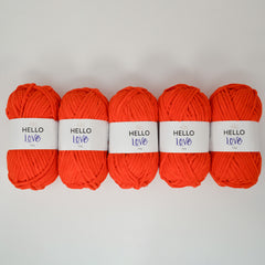 Pack of 5 x 100g Hello Love Super Chunky Yarn – Multiple Colour Choices