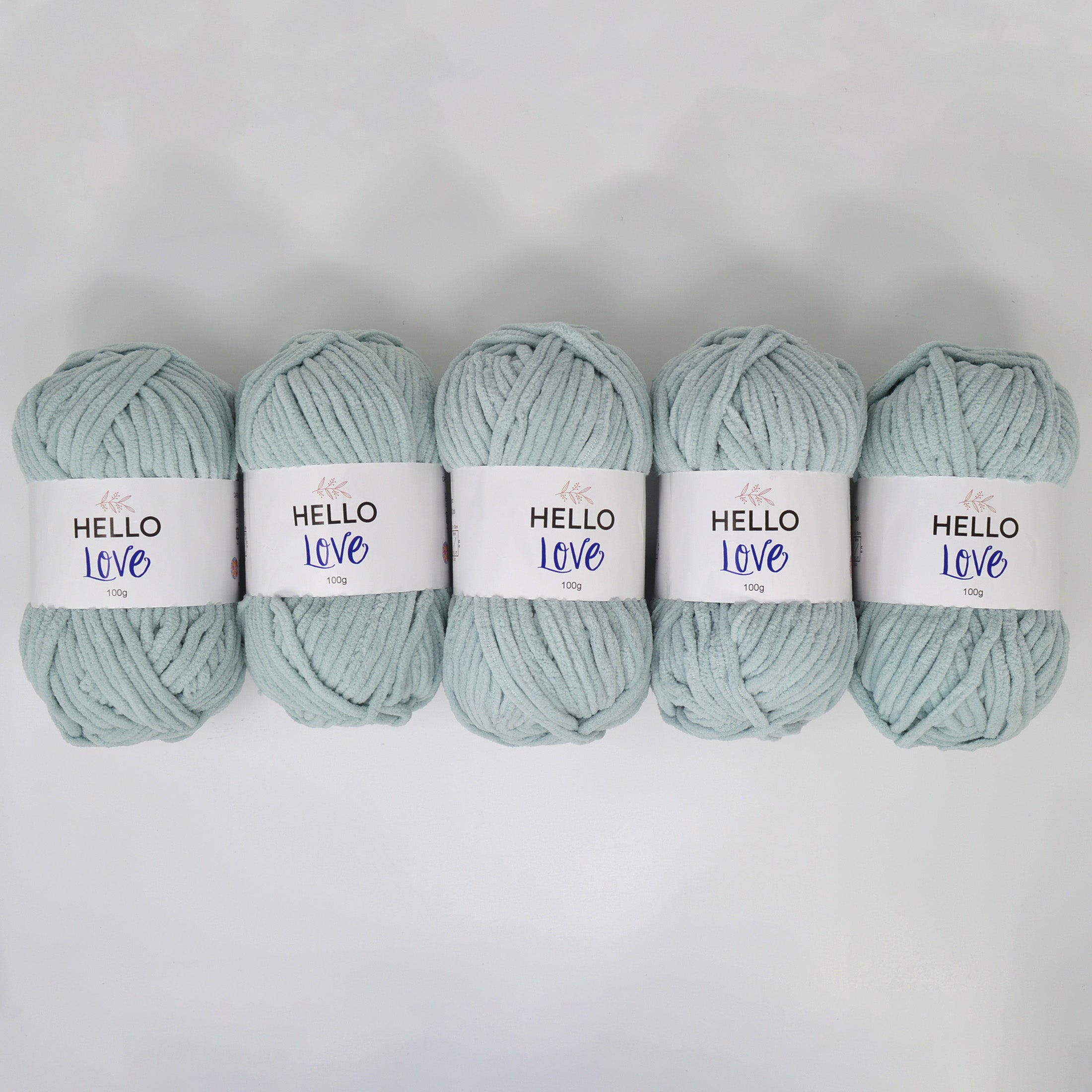 Pack of 5 x 100g Hello Love Super Chunky Yarn – Multiple Colour Choices