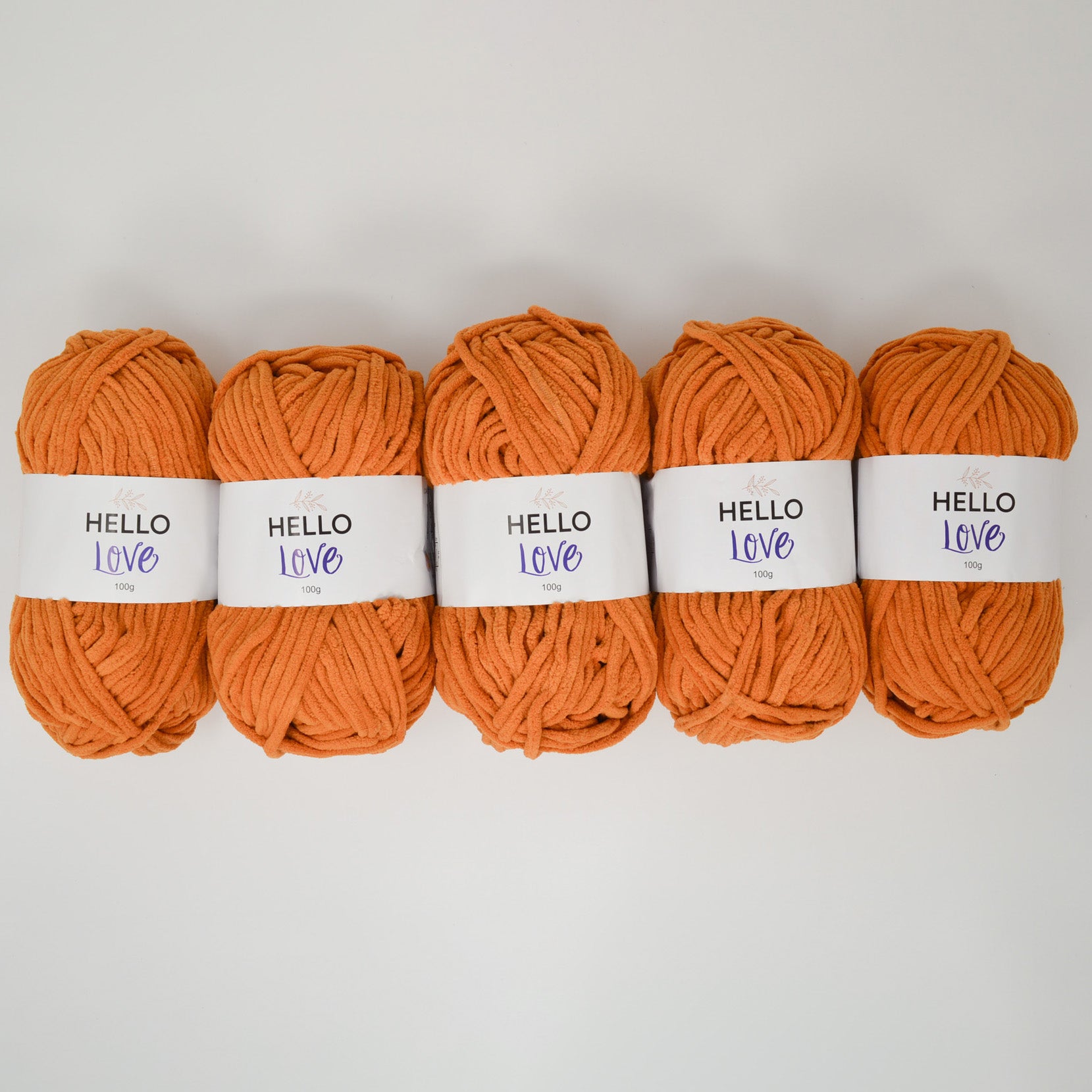 Pack of 5 x 100g Hello Love Super Chunky Yarn – Multiple Colour Choices