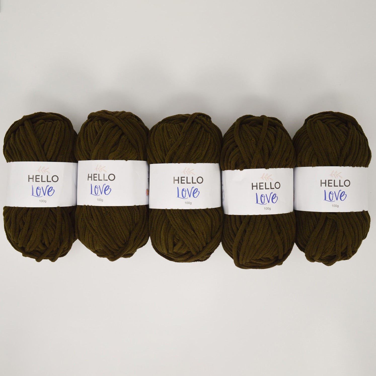 Pack of 5 x 100g Hello Love Super Chunky Yarn – Multiple Colour Choices