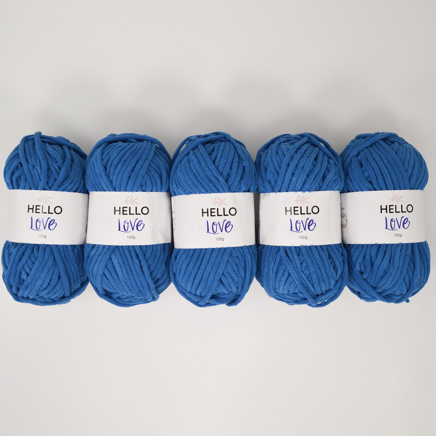 Pack of 5 x 100g Hello Love Super Chunky Yarn – Multiple Colour Choices