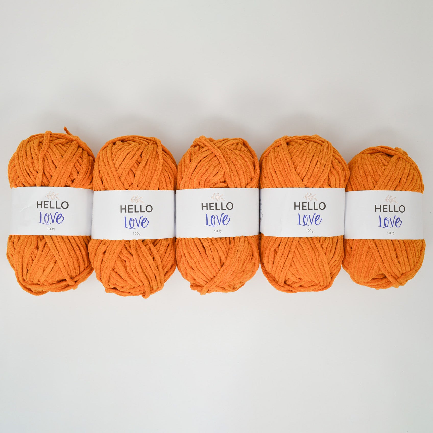 Pack of 5 x 100g Hello Love Super Chunky Yarn – Multiple Colour Choices