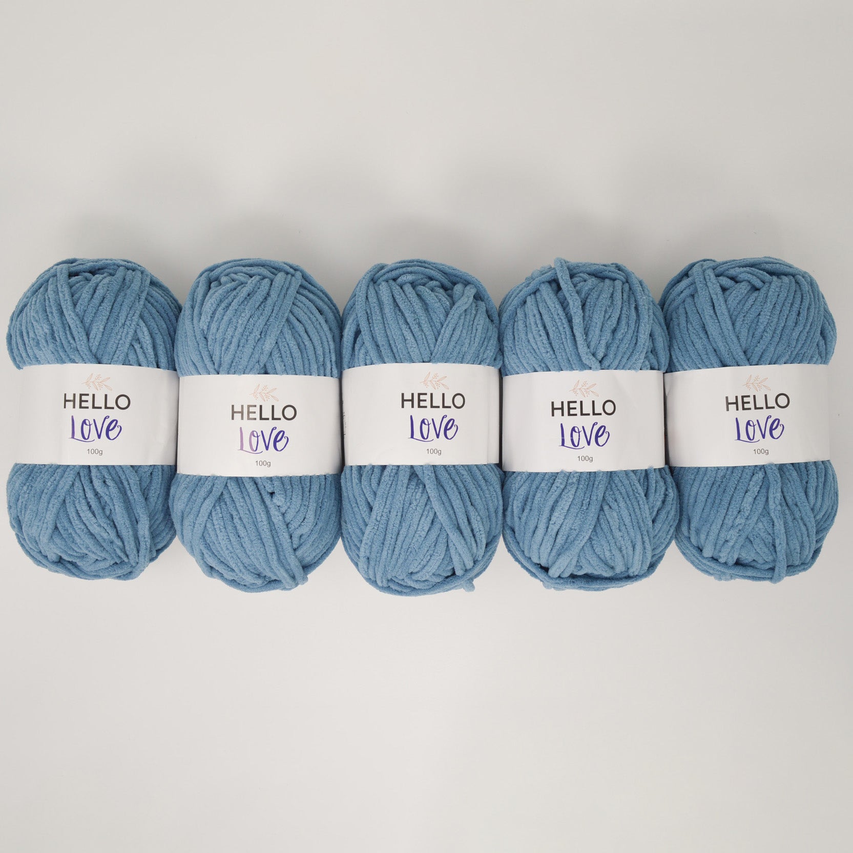 Pack of 5 x 100g Hello Love Super Chunky Yarn – Multiple Colour Choices