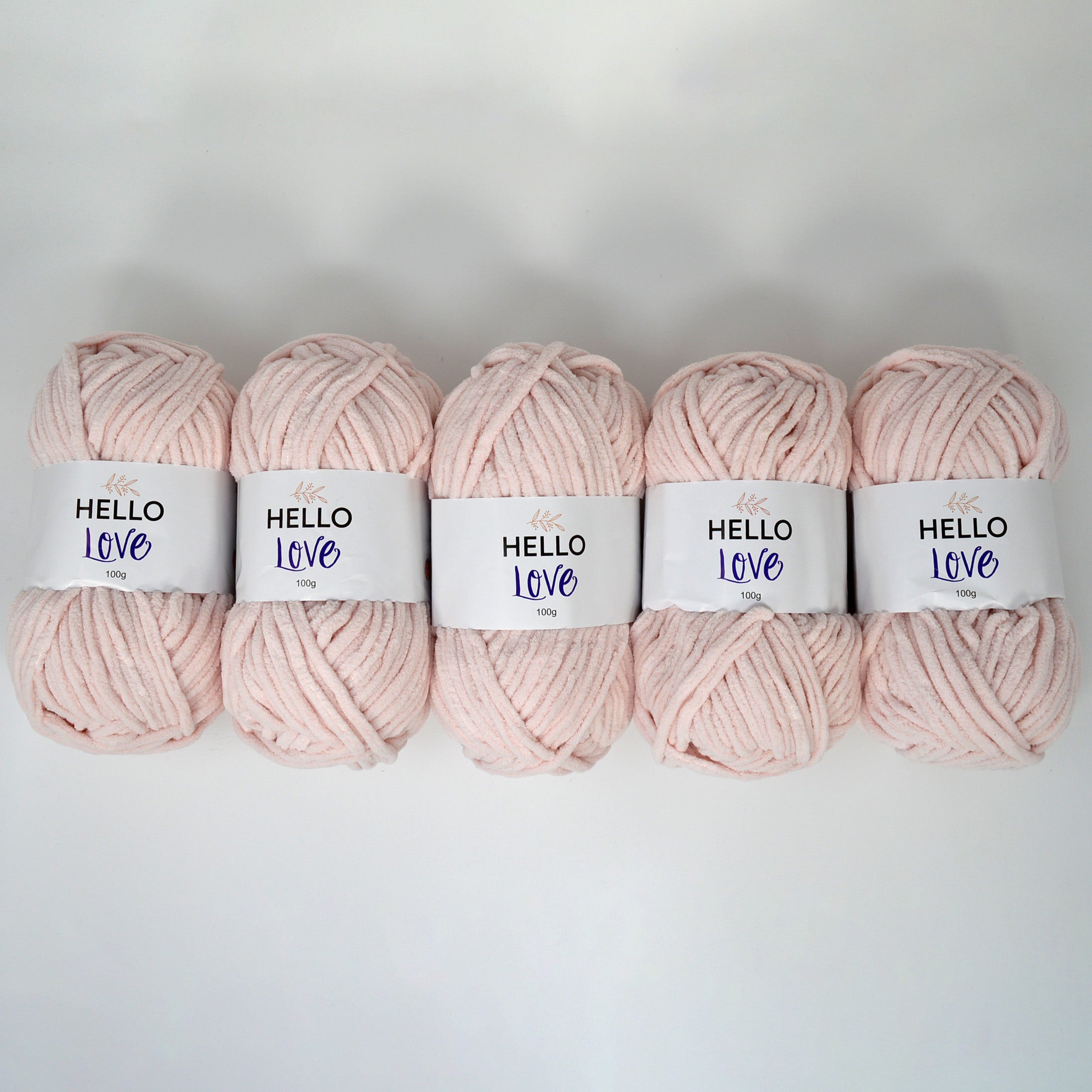 Pack of 5 x 100g Hello Love Super Chunky Yarn – Multiple Colour Choices