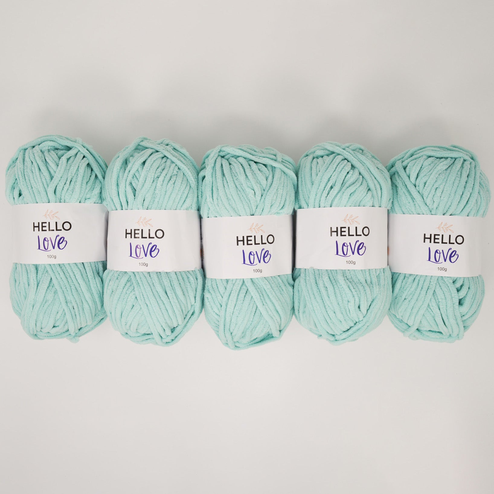 Pack of 5 x 100g Hello Love Super Chunky Yarn – Multiple Colour Choices
