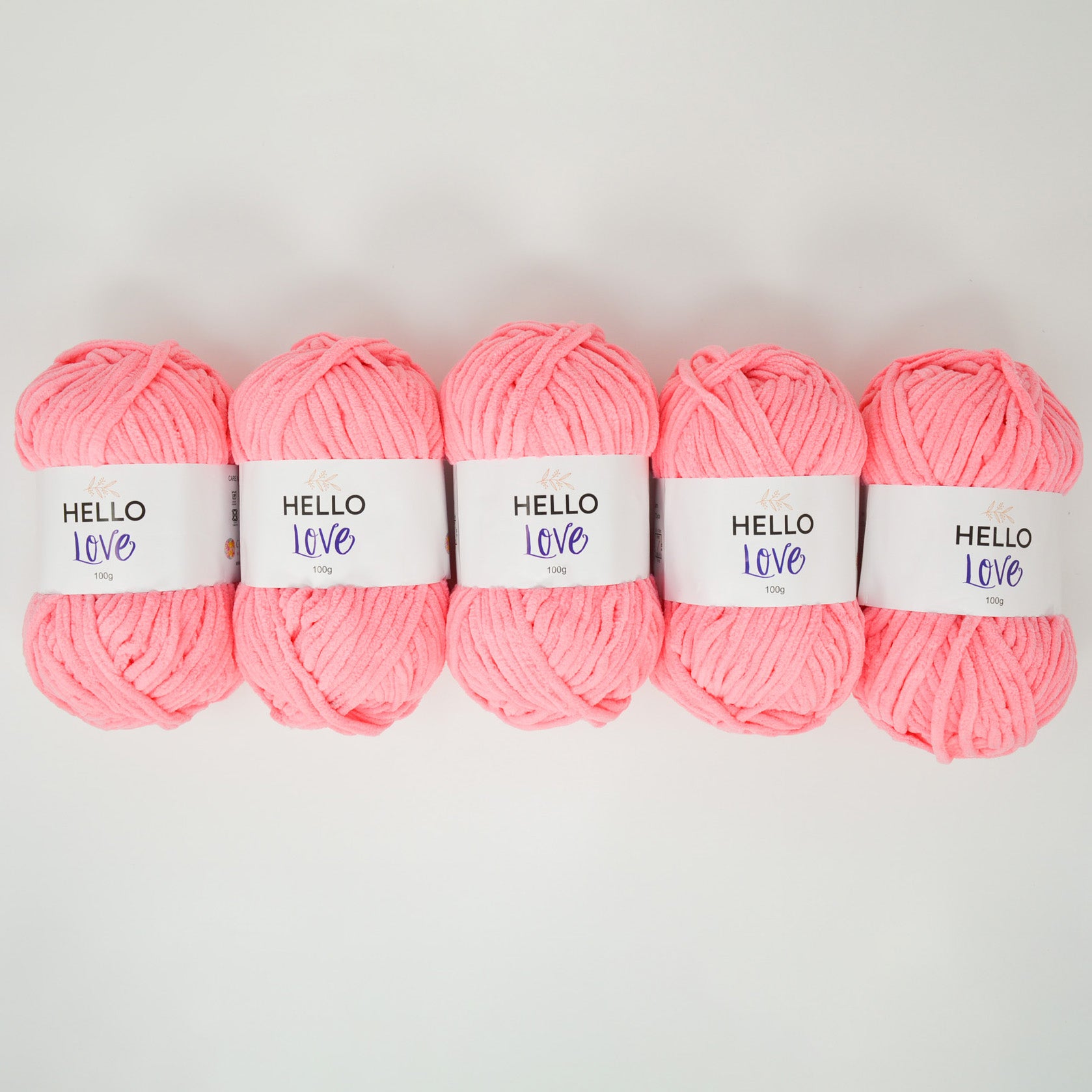 Pack of 5 x 100g Hello Love Super Chunky Yarn – Multiple Colour Choices