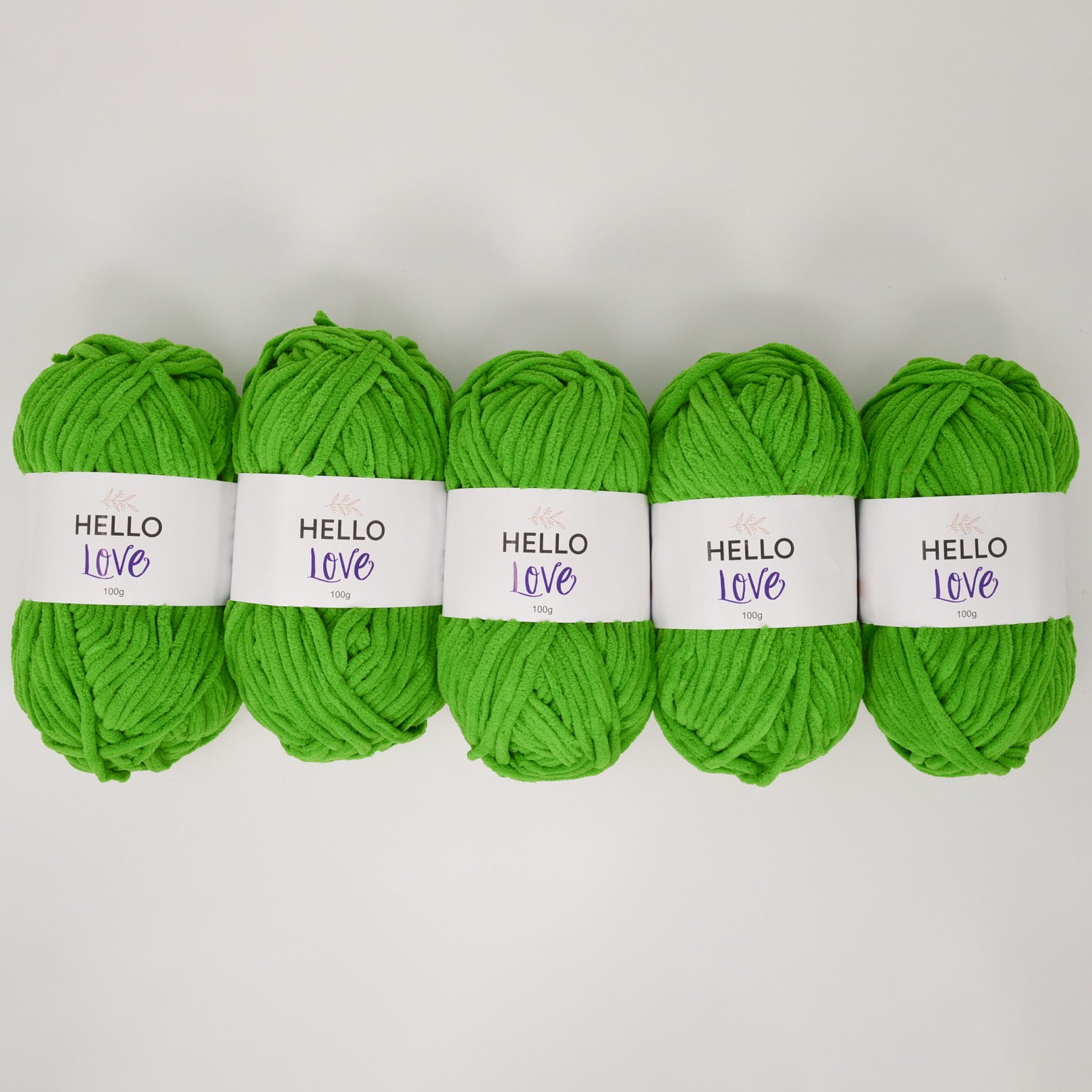 Pack of 5 x 100g Hello Love Super Chunky Yarn – Multiple Colour Choices