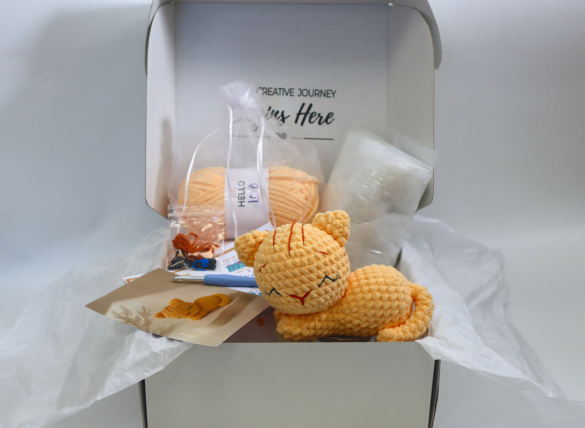 Hello Artisan Box - Yarnimals II - Clarence the Cat