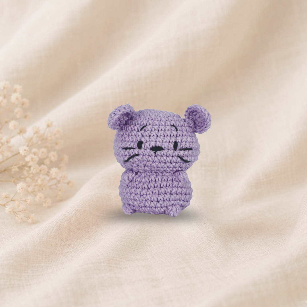 Knitty Critters - Pouch Pals V - Mabel Mouse | DIY Amigurumi Crochet Kit