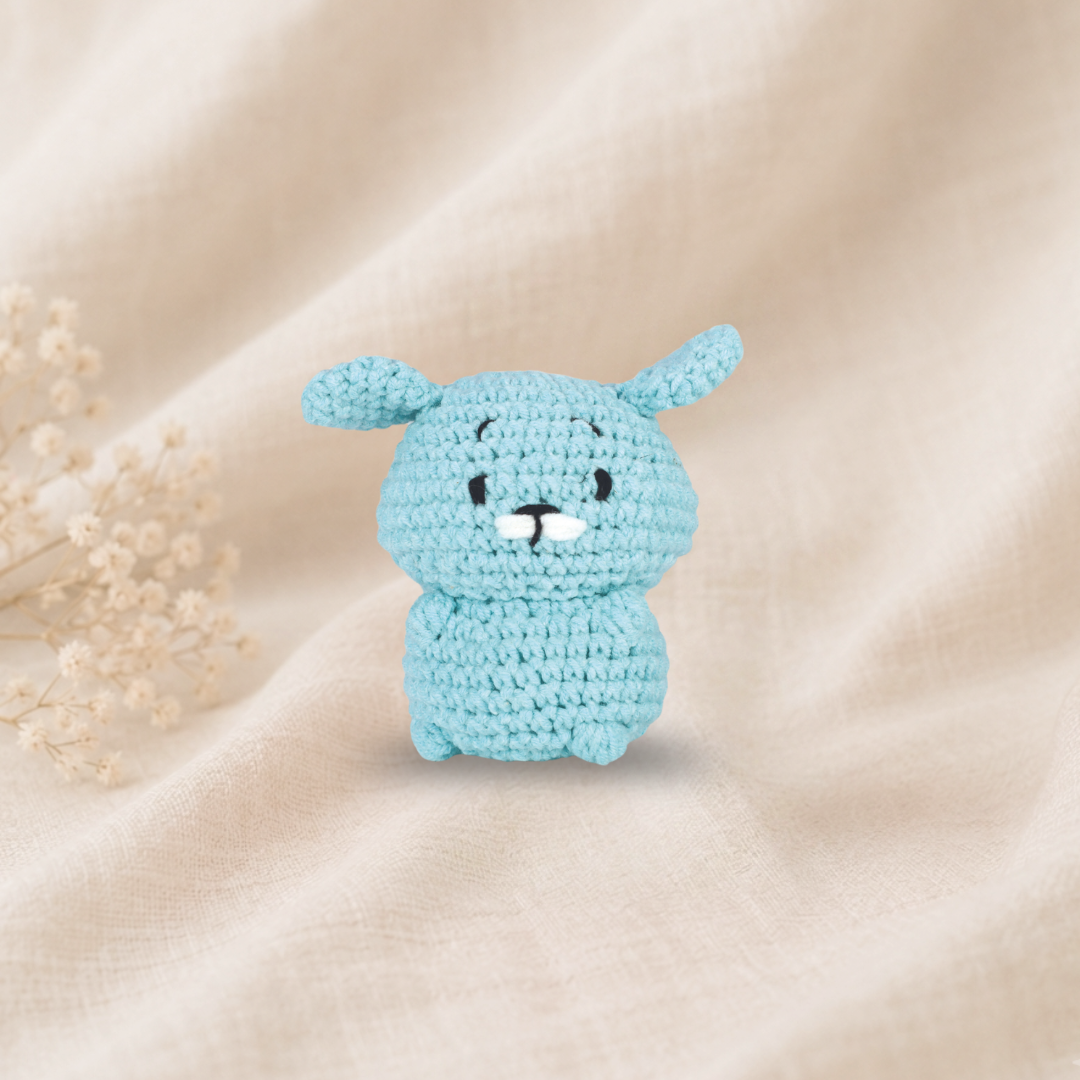 Knitty Critters - Pouch Pals V - Pee-Wee Pup | DIY Amigurumi Crochet Kit