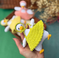 Knitty Critters - Easter - Silly Goose | DIY Amigurumi Crochet Kit